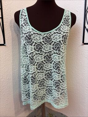 Frenchi mint green floral lace sheer tank top. Size XL.